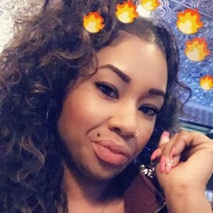 Meet your Posher, Camille